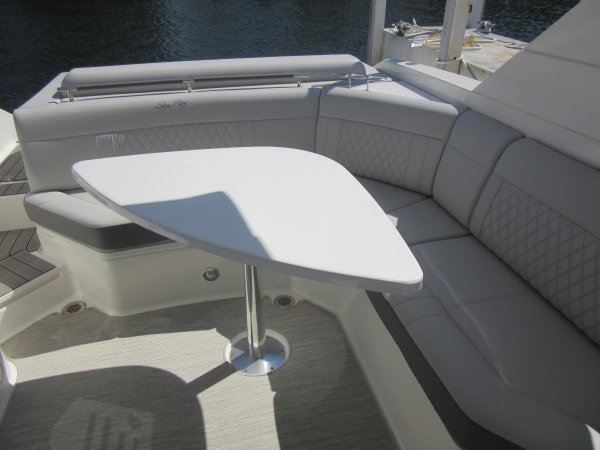 Used 2022 Sea Ray Power Boat for sale